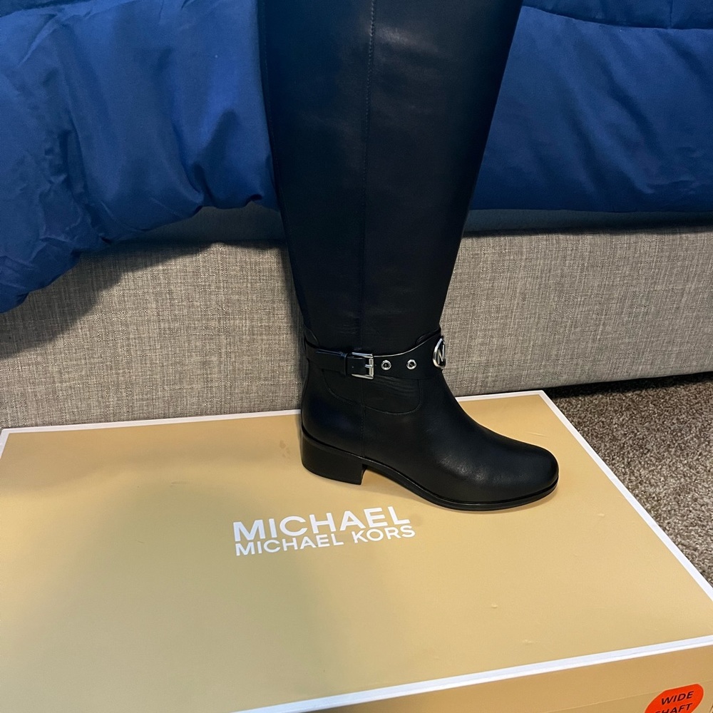 Micheal Kors unused. New wide shaft boots